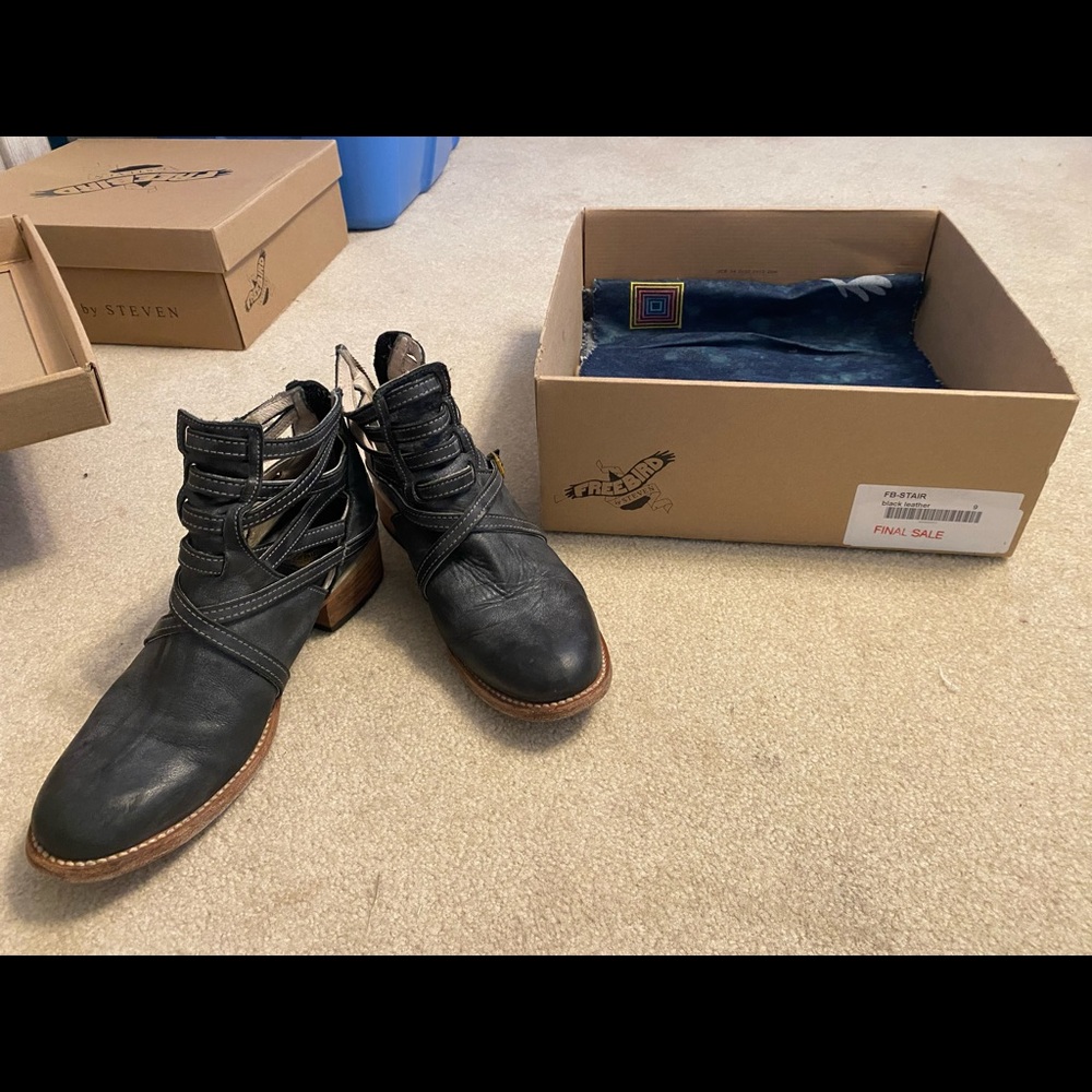 Black Stair booties by Freebird by Steven